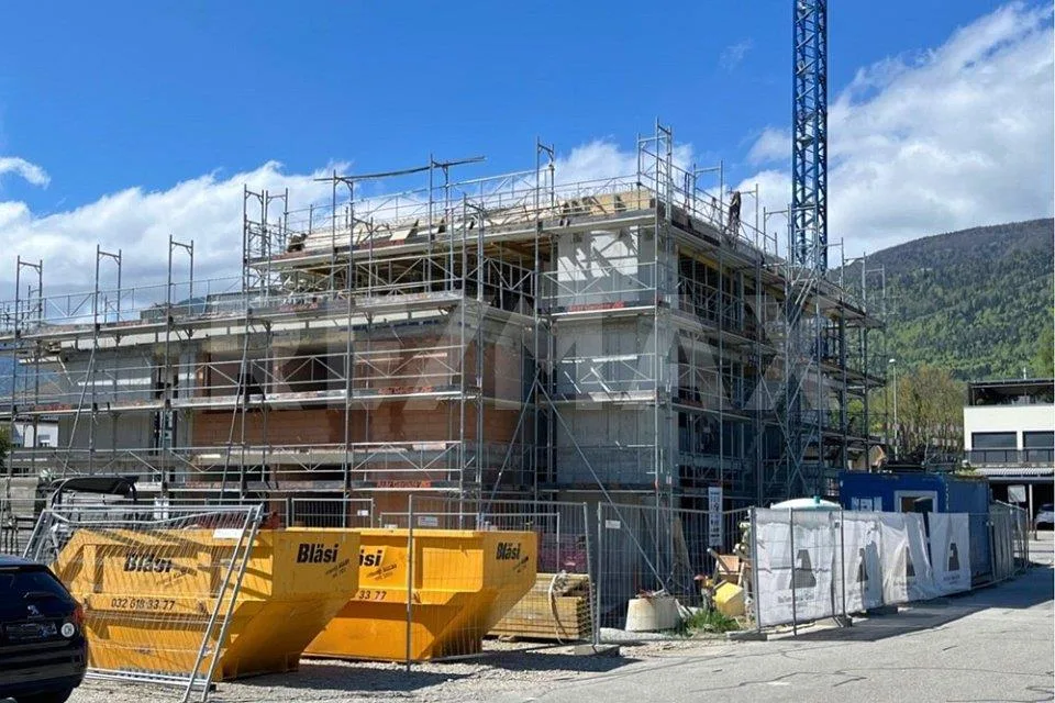 Neubau, ruhig gelegen, viel Sonne und Innenausbau selbst bestimmen ...