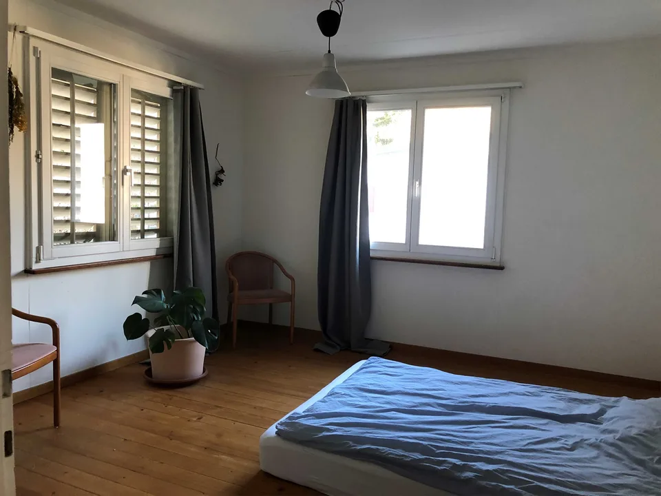 Altbauwohnung 3.5-Zimmer mit grossem Garten zu vermieten