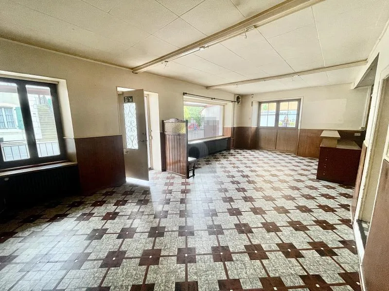 BELLE OPPORTUNITÉ POUR RÉNOVATION OU PROMOTION
