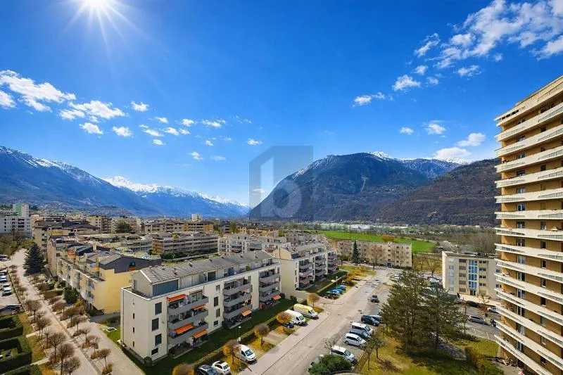 UN PETIT BIJOU AVEC UNE VUE MAGNIFIQUE