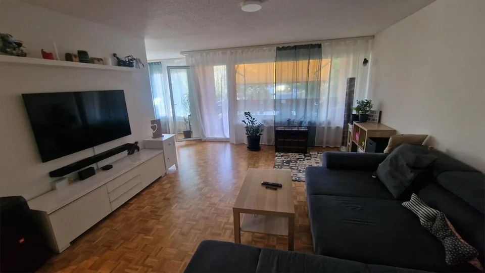 Wohnen im Grünen und doch in Stadtnähe - Charmante 4.5-Zimmerwohnung