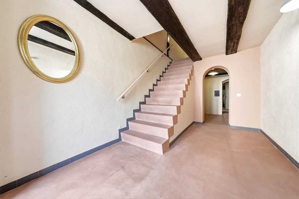 RÉSERVÉ : Maison de ville historique avec charme – photo 12 sur 13