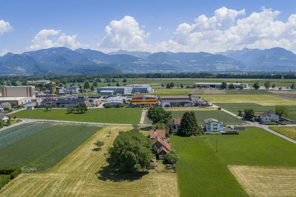 Maison unifamiliale avec bâtiments économiques – photo 6 sur 12