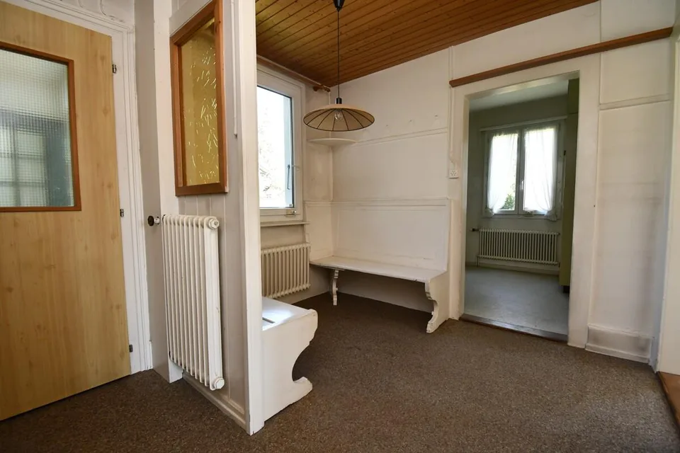 Einseitig angebautes 4.5 Zimmer Einfamilienhaus mit Umschwung