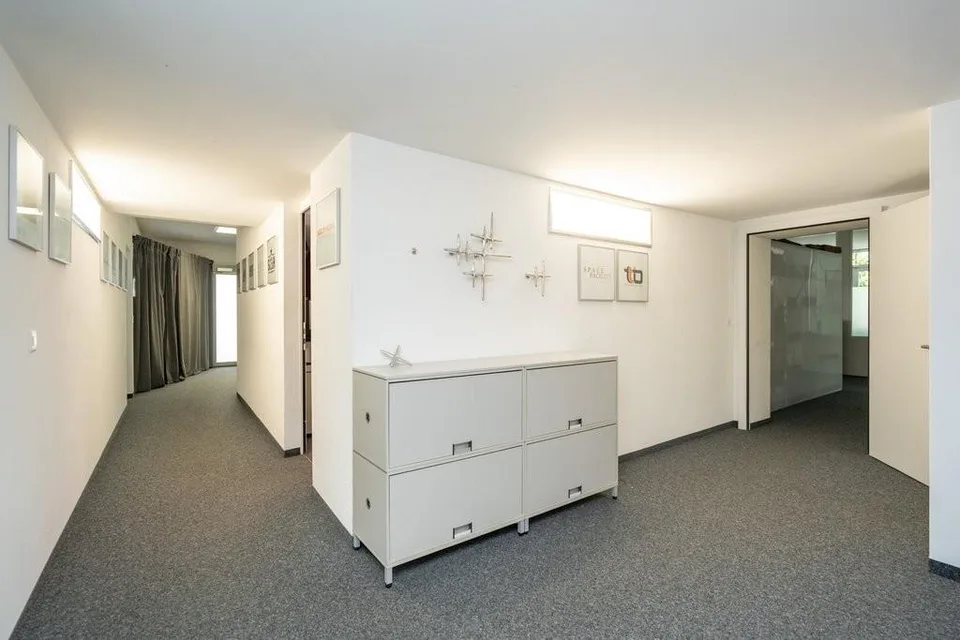 Attraktive Gewerbefläche geeignet als Büro- oder Praxisräume – Foto 9 von 12