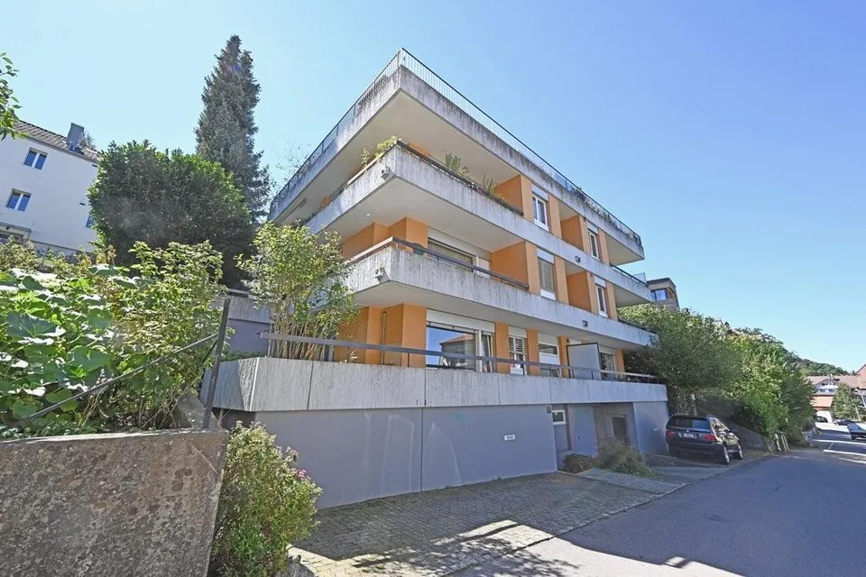 Wohnung mit Gartensitzplatz und schönem Ausblick