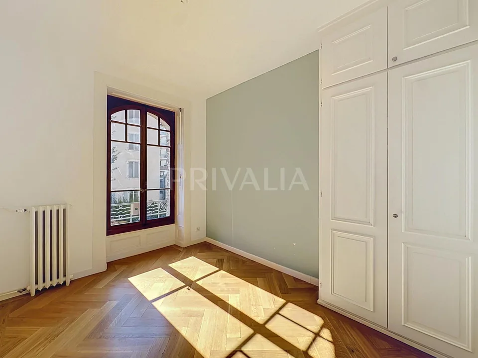 Magnifique appartement à proximité de la place des Augustins