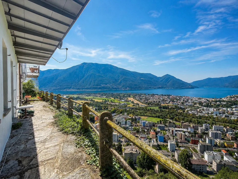5.5 locali con spettacolare vista lago