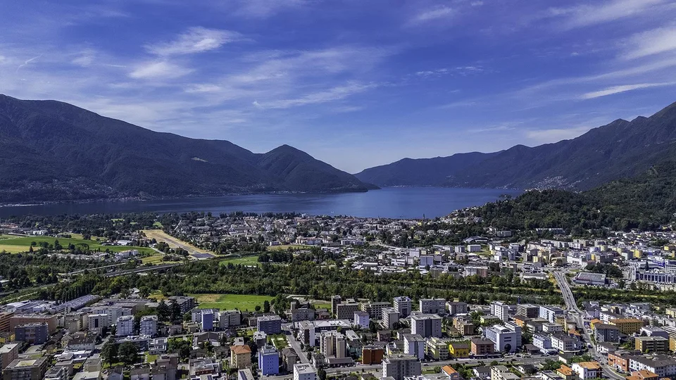 5.5 locali con spettacolare vista lago – foto 20 di 23