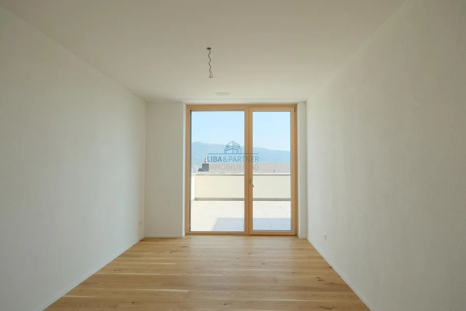 Attraktive 3.5-Zimmer-Terrassenwohnung in ruhiger Hanglage mit Rhei... – Foto 8 von 14
