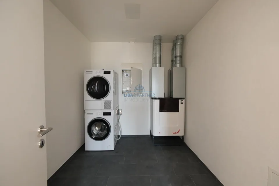 Attraktive 3.5-Zimmer-Terrassenwohnung in ruhiger Hanglage mit Rhei... – Foto 13 von 14