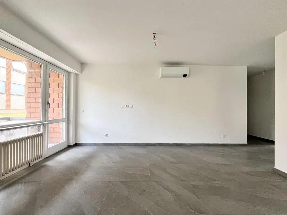 LUMINOSO 3.5 LOCALI COME NUOVO CON TERRAZZA A MENDRISIO