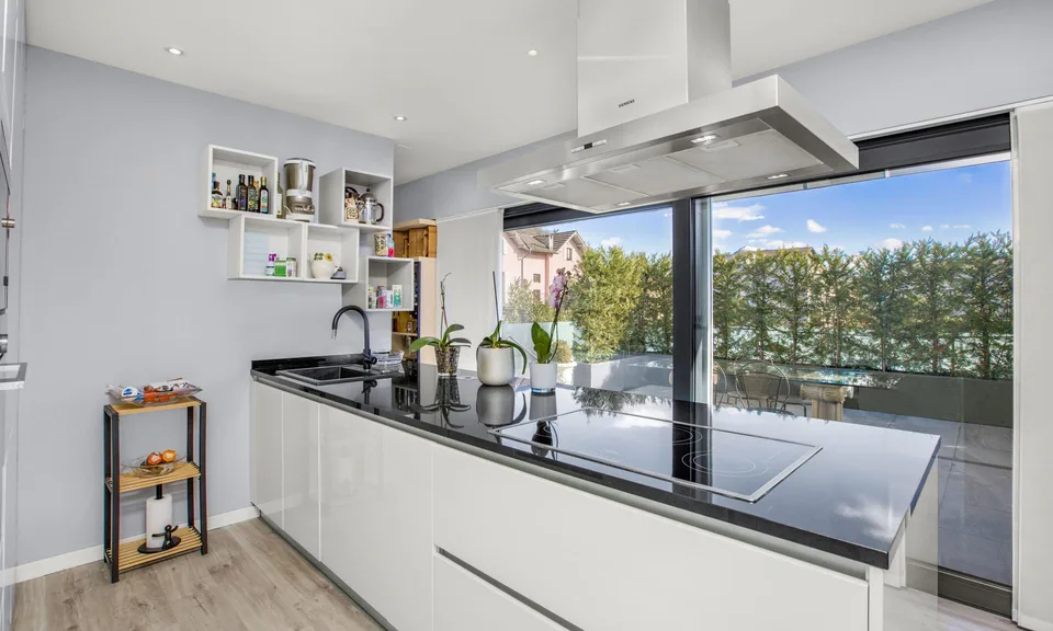 STUPENDA CASA 4.5 LOCALI CON GIARDINO E TERRAZZE A MAGLIASO