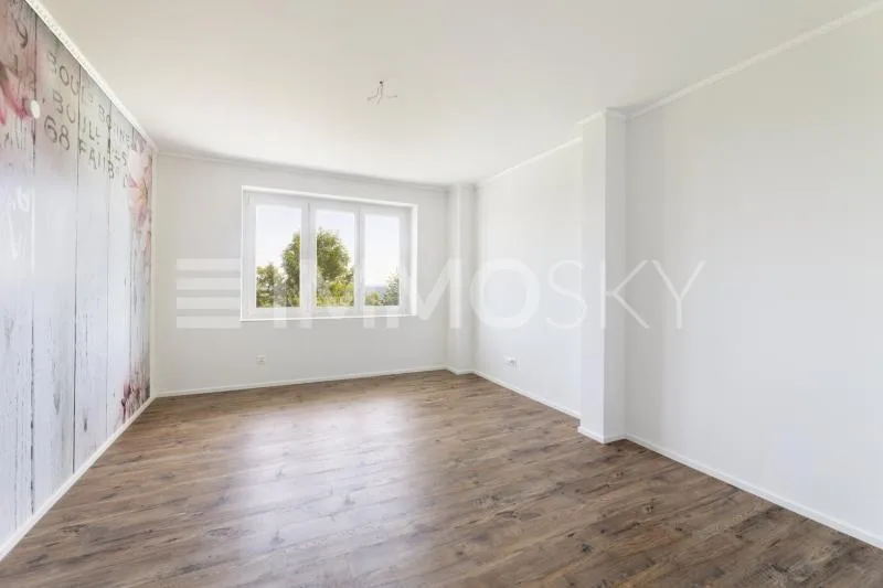 Modernes Wohnen mit grenzenlosem Ausblick in die Weite