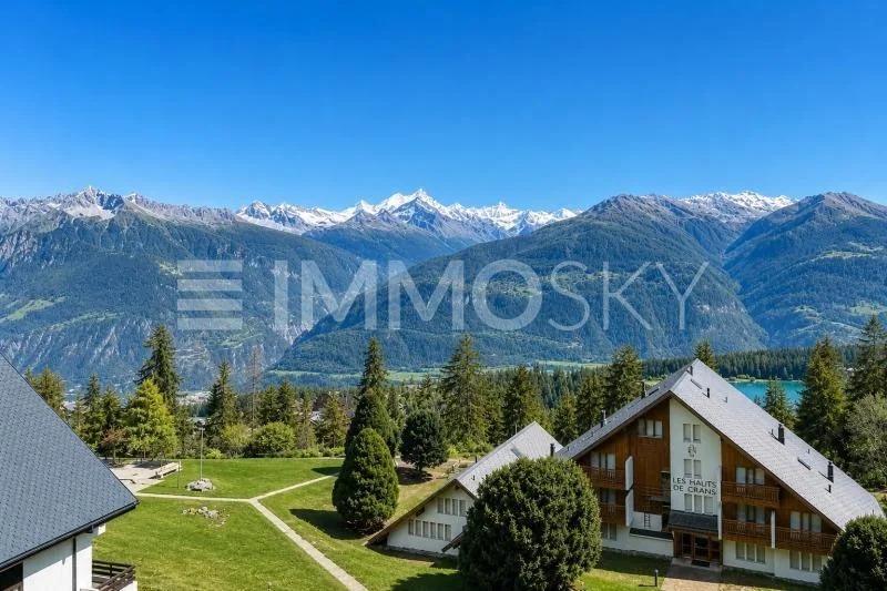 Situation exceptionnelle sur les Hauts de Crans - Déjà Réservé
