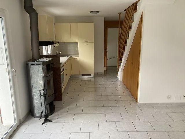 4-Zimmer Dorfhaus mit Garage / casa di 4 locali con garage