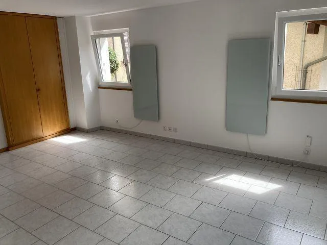 4-Zimmer Dorfhaus mit Garage / casa di 4 locali con garage