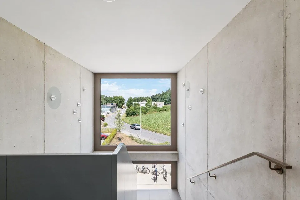 Seesicht & Ruhe: Moderne 5.5-Zimmer-Dachwohnung am Murtensee