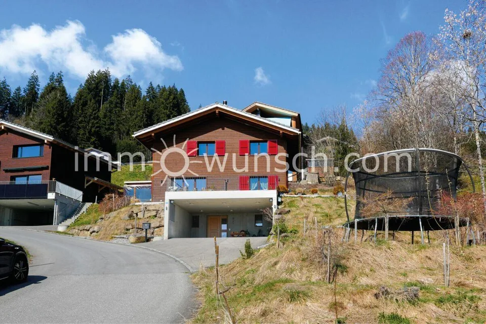 Natur, Ruhe und Wohnkomfort - modernes 6 ½ Zi. Chalet