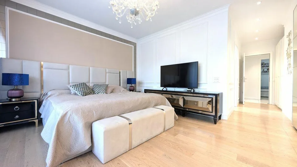 Prestigioso Attico mit geräumigen Räumen und drei Panoramabalkonen – Foto 10 von 19