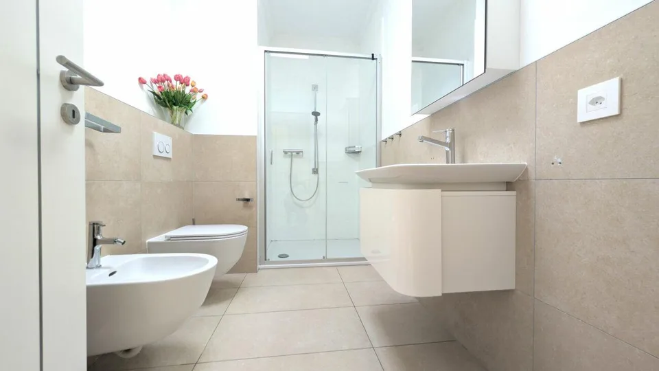 Prestigioso Attico mit geräumigen Räumen und drei Panoramabalkonen – Foto 16 von 19