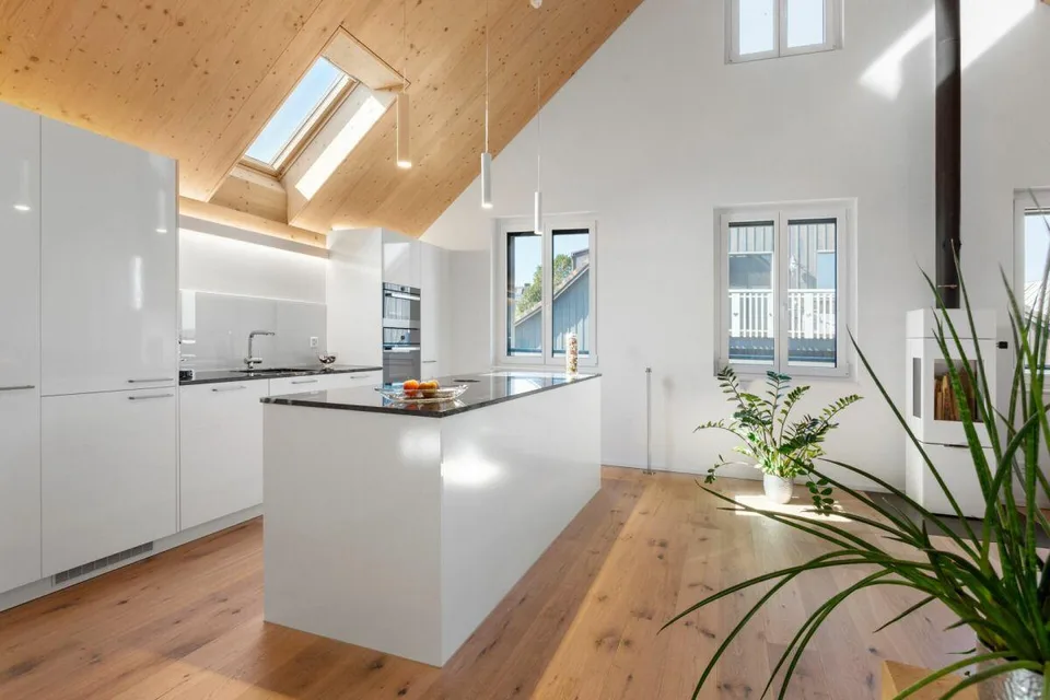 Grosszügige und moderne Dachgeschosswohnung