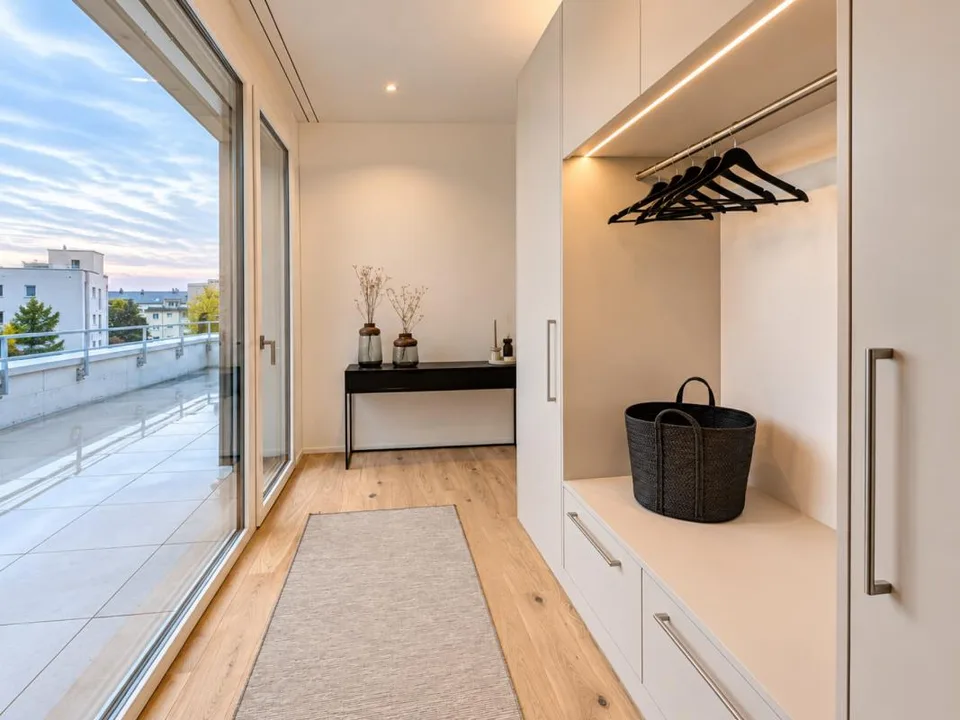 Äusserst hochwertige Attikawohnung mit riesiger Terrasse und wunder... – Foto 8 von 34