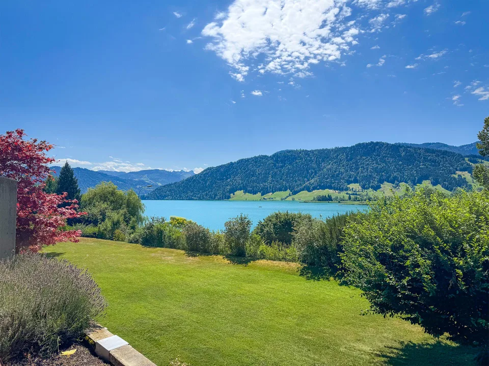 2½-Zimmer-Wohnung mit See- und Bergsicht sowie privatem Badeplatz – Foto 9 von 17