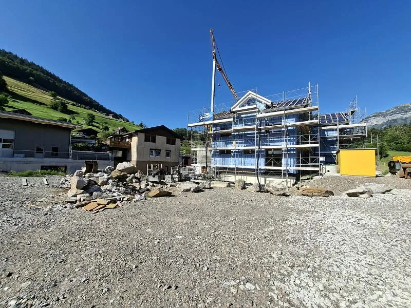 DEIN TRAUMHAUS IM GRÜNEN PARADIES