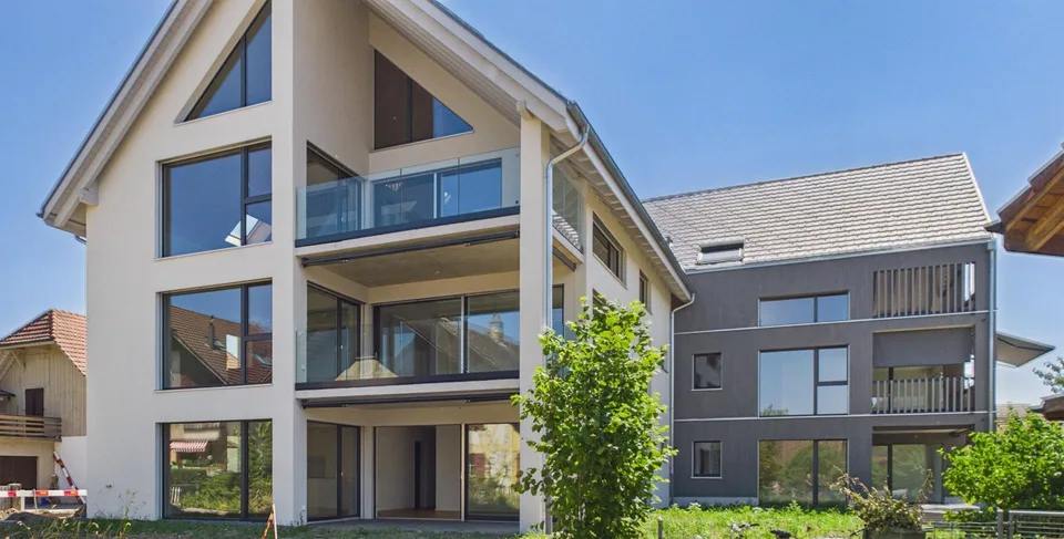 4.5 Zimmer, 2 Bäder, Lift - privater Gartenbereich