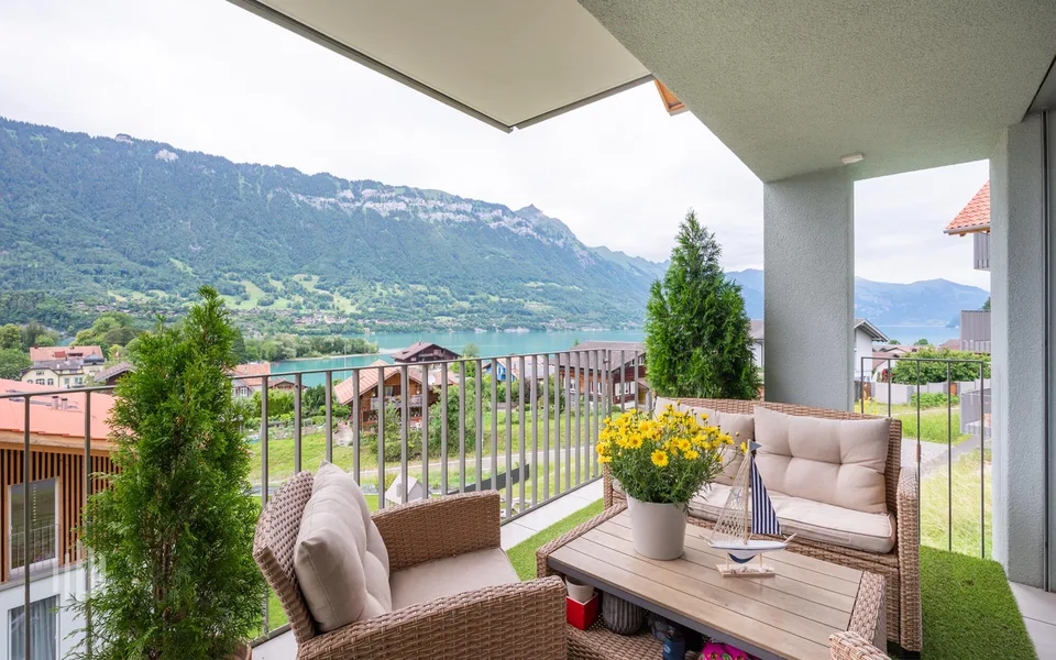 ImmoWyss -  Wohnen mit Panorama auf den Brienzersee und die Bergwelt