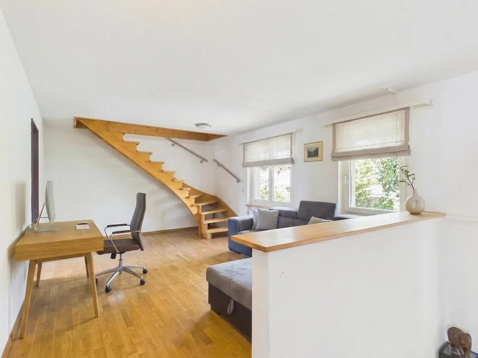 - RESERVIERT - Dreistöckiges Wohnglück mit Weitblick auf die Hügel ... – foto 7 di 30