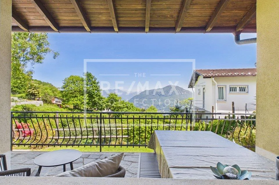 Paradiso per le vacanze con soleggiato giardino
