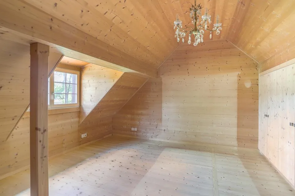 Ruhig gelegenes Reihenmittelhaus mit Gartenidylle und Bergblick