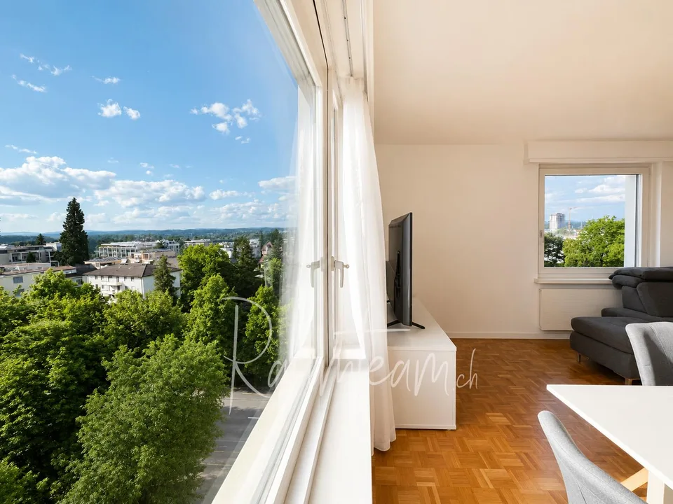 Helle Wohnung mit schöner Weitsicht