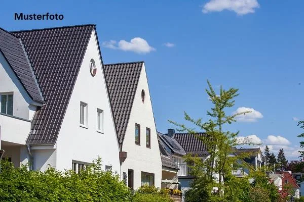 *Villa*