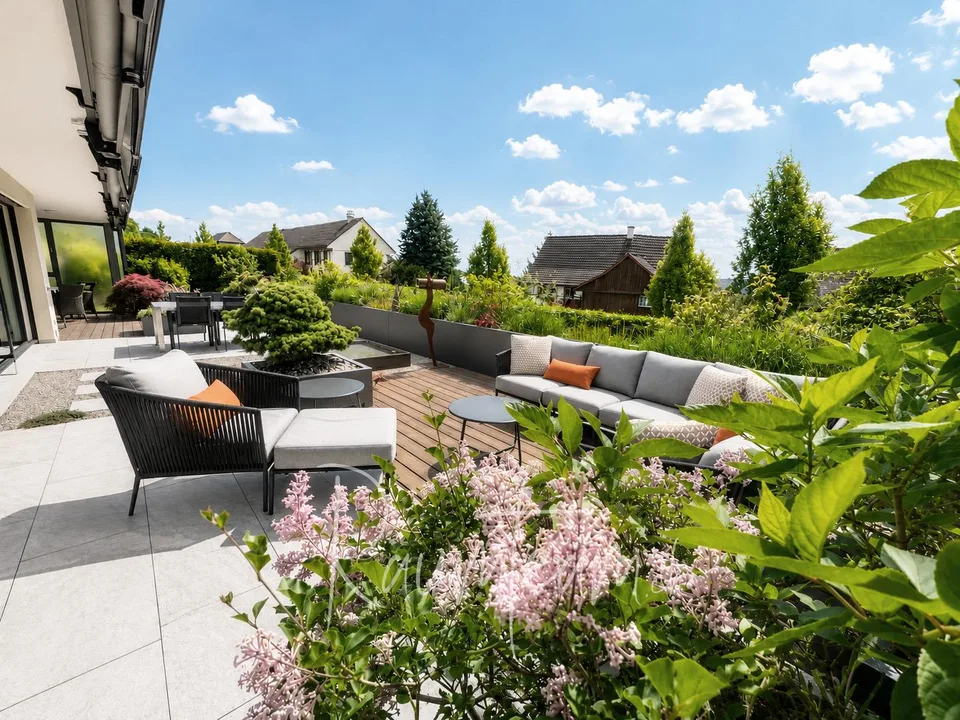 Grosszügige, helle Terrassenwohnung mit Säntisblick