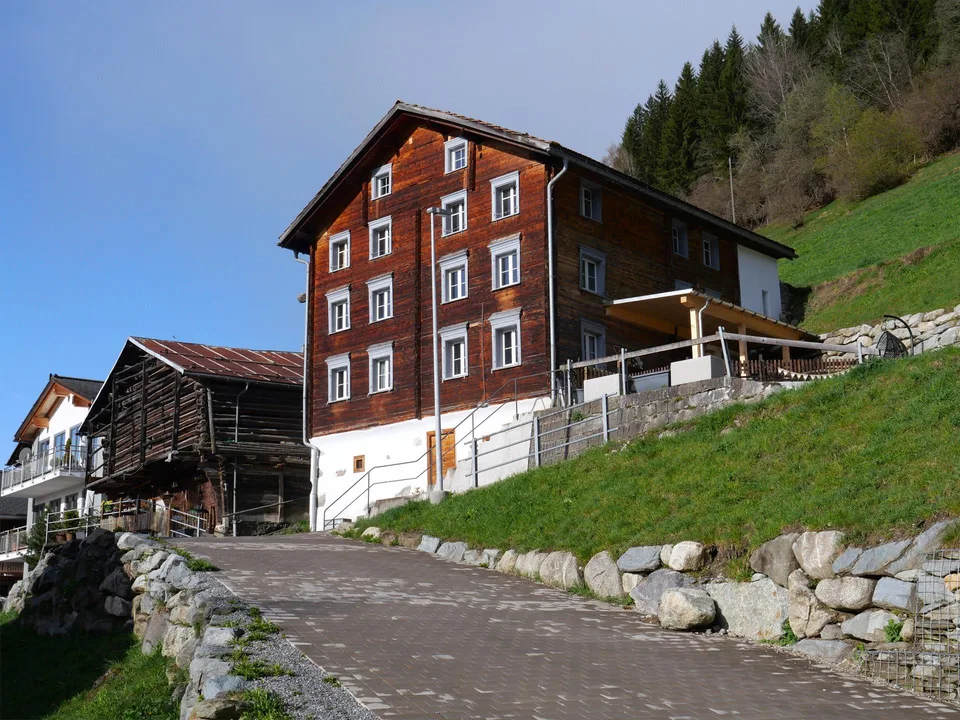 Liebevoll renoviertes Bijou in der Surselva