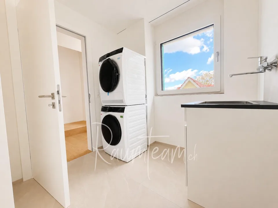 Modern Wohnen mit Säntisblick und zwei Terrassen
