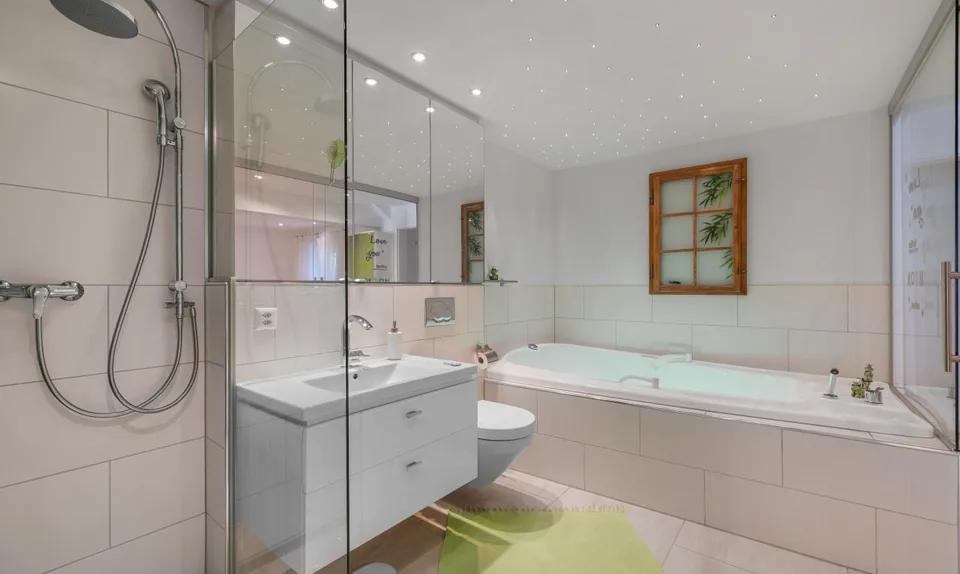 Geräumiges Zweifamilienhaus an zentrumsnaher Lage – photo 9 of 13