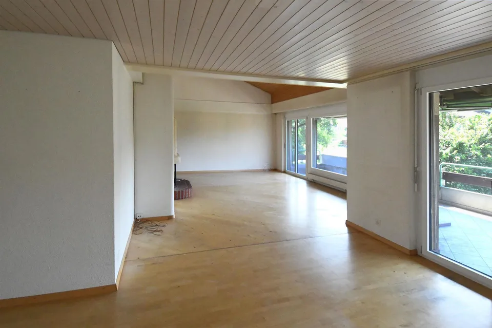 "Grosszügige 6.5-Z-Galerie-Wohnung mit Chemiee und Einstellhallenplatz – foto 6 di 27