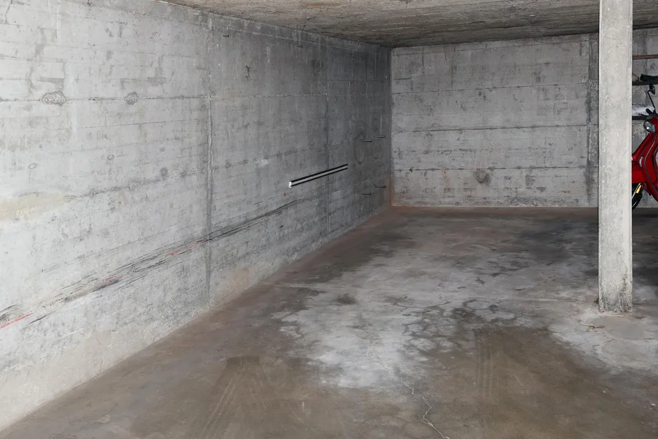 "Grosszügige 6.5-Z-Galerie-Wohnung mit Chemiee und Einstellhallenplatz – foto 25 di 27
