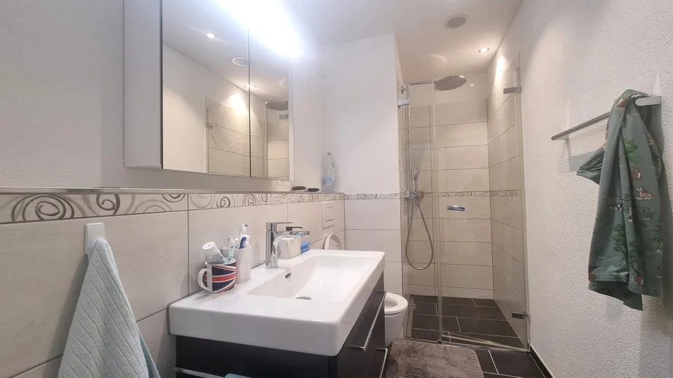 Moderne Wohnung an ruhiger und zentraler Lage – Foto 8 von 10