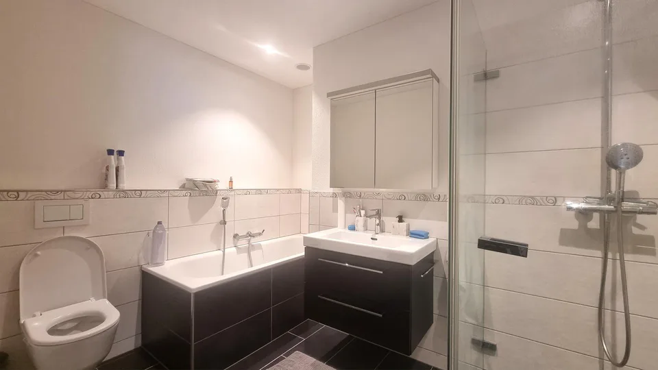 Moderne Wohnung an ruhiger und zentraler Lage – Foto 9 von 10