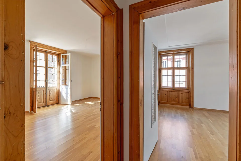 Frisch renovierte Altbauwohnung mit grosser Terrasse