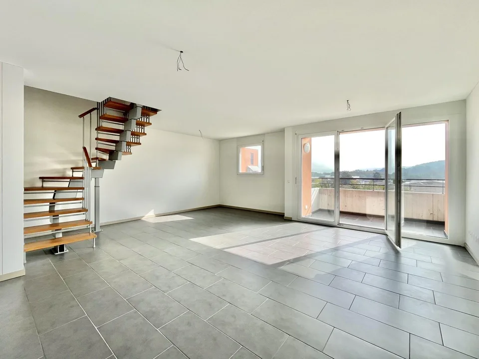 AFFITTASI MODERNO 4.5 LOCALI DUPLEX CON TERRAZZA A STABIO