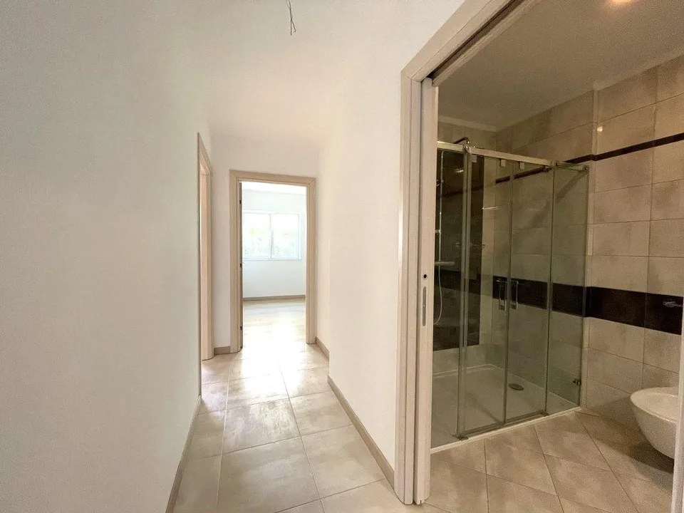 APPARTAMENTO 3.5 LOCALI CON AMPIA TERRAZZA E VISTA APERTA – foto 7 di 13