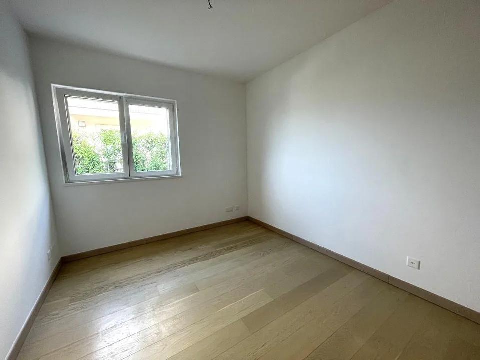 APPARTAMENTO 3.5 LOCALI CON AMPIA TERRAZZA E VISTA APERTA – foto 11 di 13