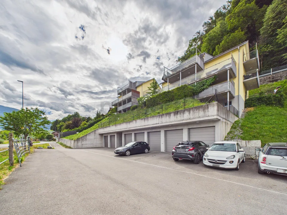 Sonniger Balkon, zwei moderne Badezimmer und barrierefreier Komfort...