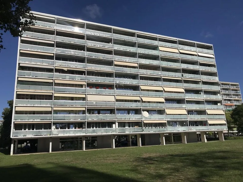 Place de parc extérieure